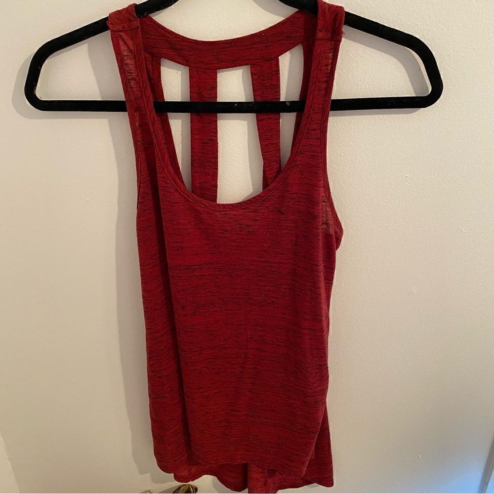 𝅺HAPPENING in the present h.i.p dark red tank top with back cut outs size small